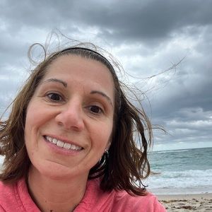 Meet your Posher, Leslie